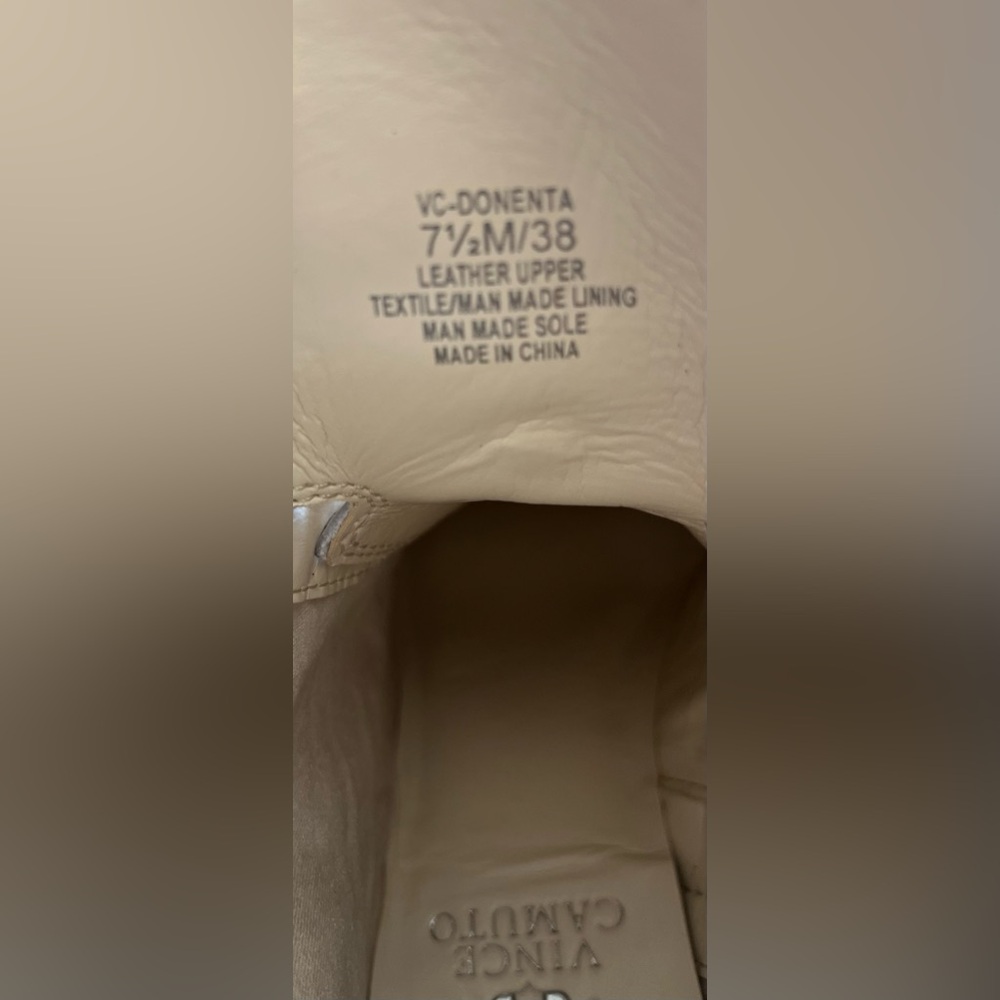 NWOT Vince Camuto Donenta Women's Cream Lace-Up Ankle Boots - Picture 7 of 7